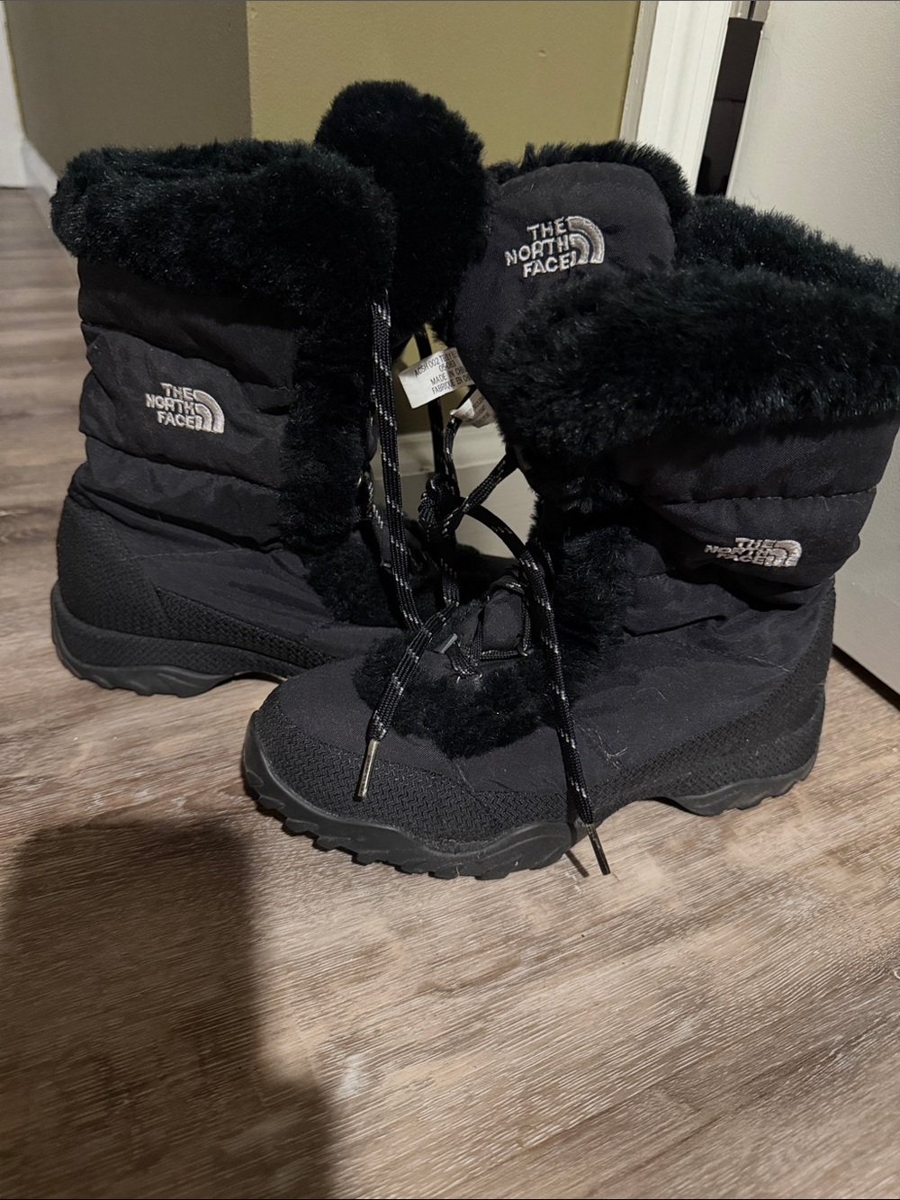 The North Face Kids Black Faux-Fur Lace Snow Boots